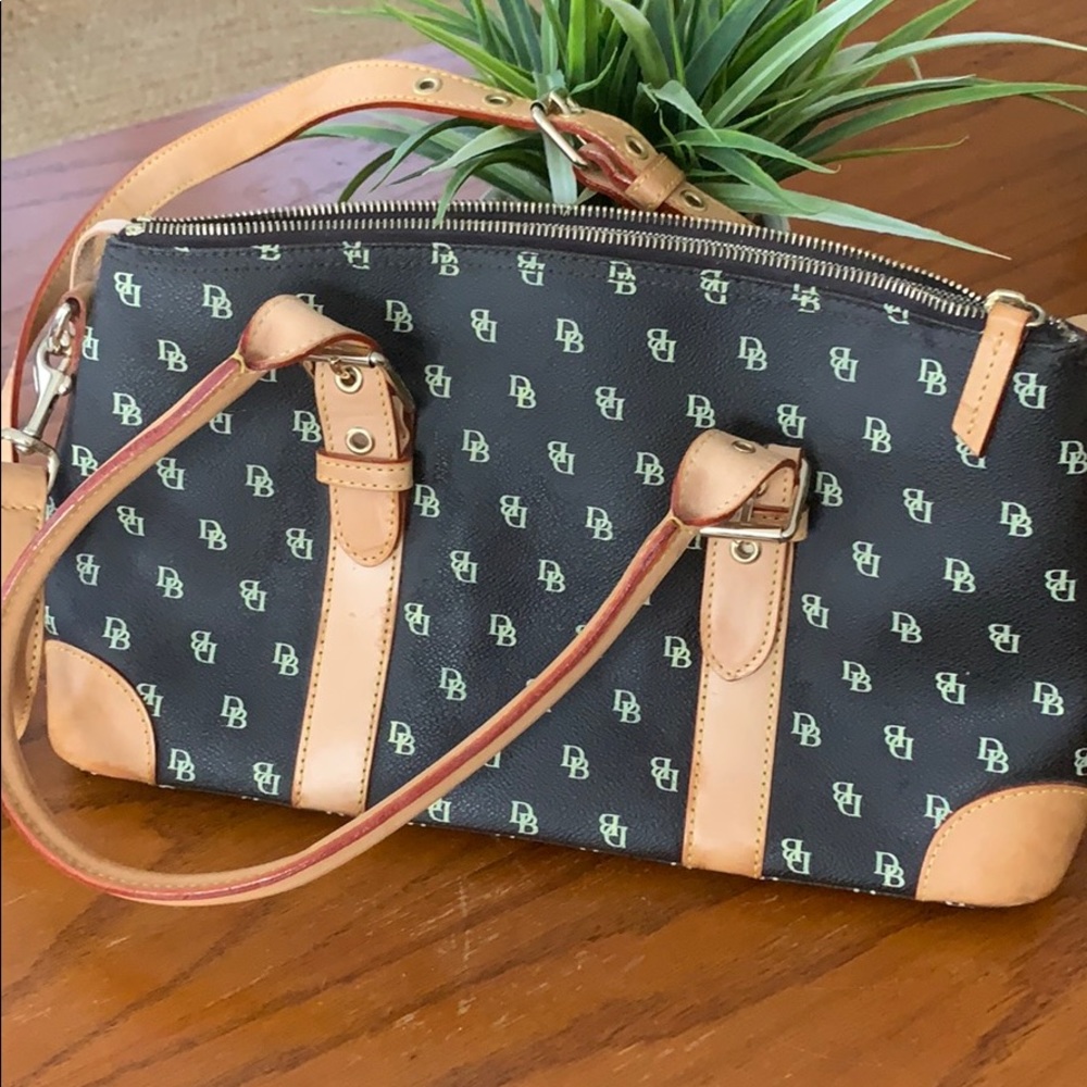 Dooney and Bourque purse - Picture 1 of 4